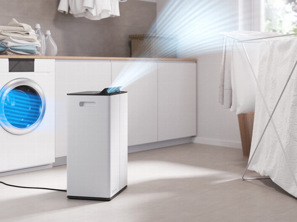Stadler Form Lukas Pro dehumidifier drying laundry at home